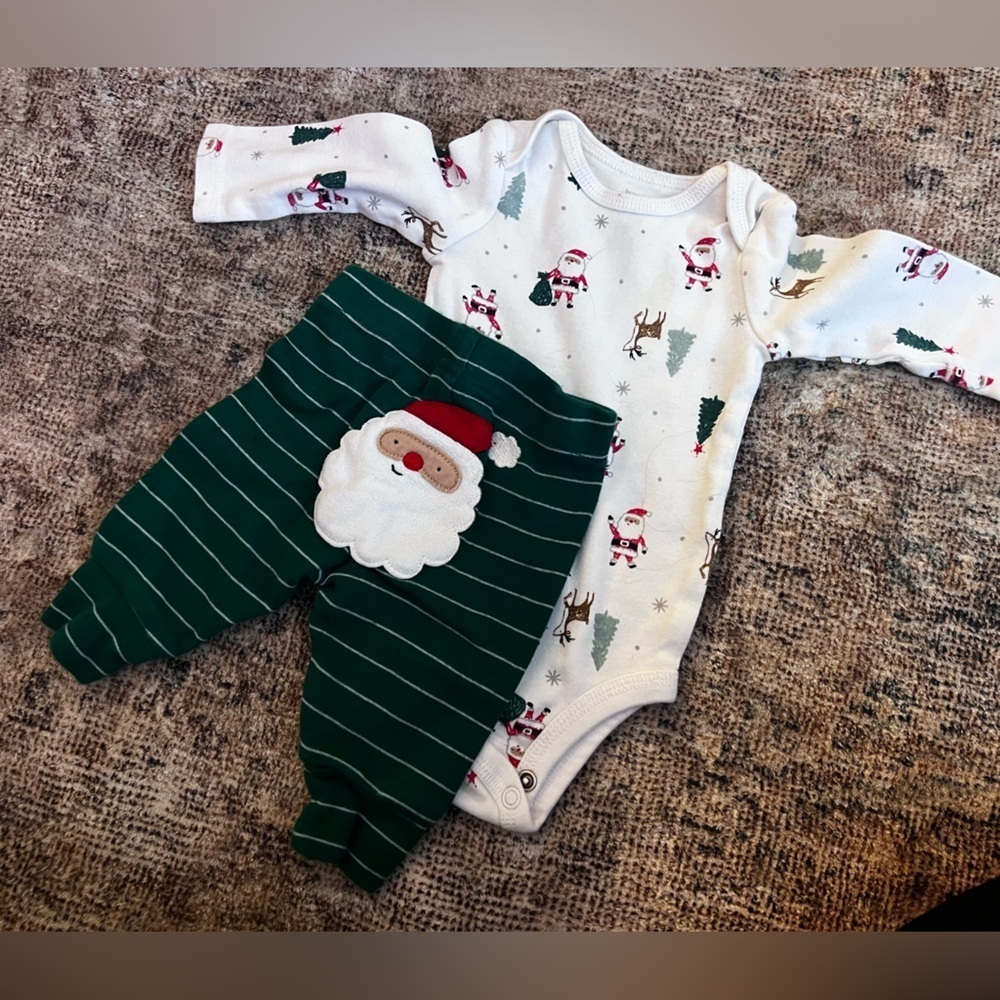 4/$20 Adorable Carter’s Simple Joy Santa Outfit 0-3 Months